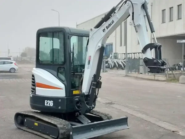 BOBCAT E26 + 3 GODETS – Image 8