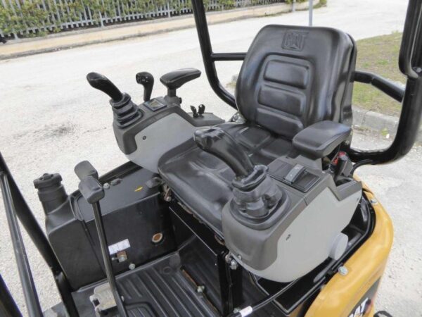 CATERPILLAR 301.7D CR – Image 18
