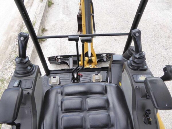CATERPILLAR 301.7D CR – Image 20