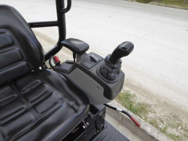 CATERPILLAR 301.7D CR – Image 21