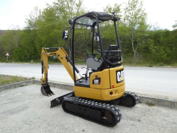 CATERPILLAR 301.7D CR – Image 4