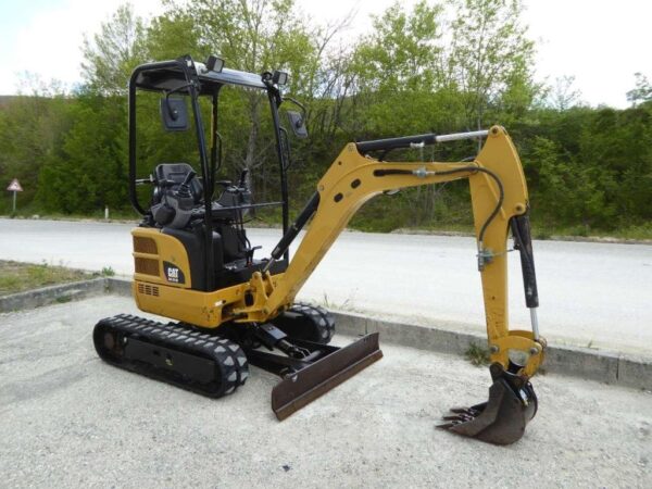 CATERPILLAR 301.7D CR – Image 8
