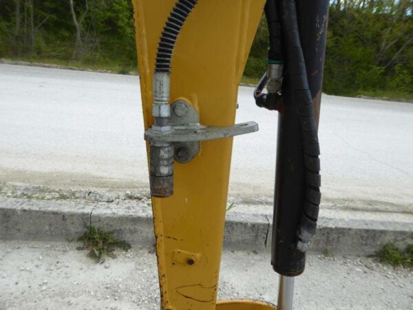 CATERPILLAR 301.7D CR – Image 10