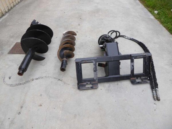 CATERPILLAR 302.5 + TARIERE HYDRAULIQUE + 3 GODETS – Image 22