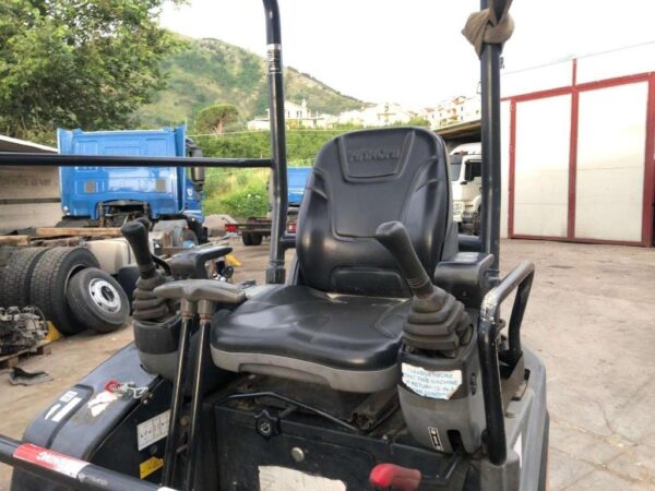 HITACHI ZX17U-2 YLR – Image 23