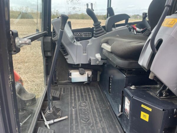 Kubota U27-4 + 3 GODETS+ ATTACHE ROTATIVE INCLINABLE – Image 9