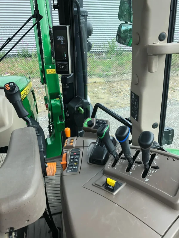 Deere 5125R – Image 3