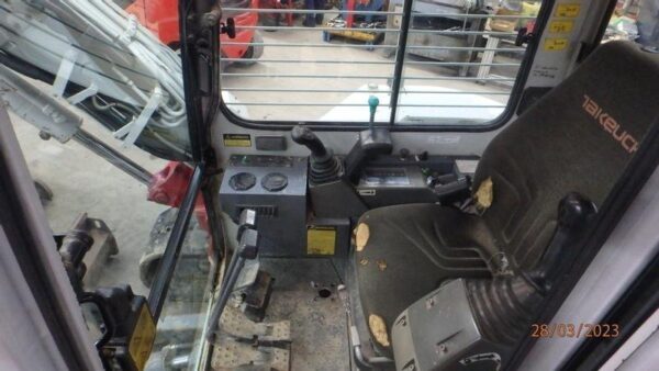 Takeuchi 153 FR – Image 2