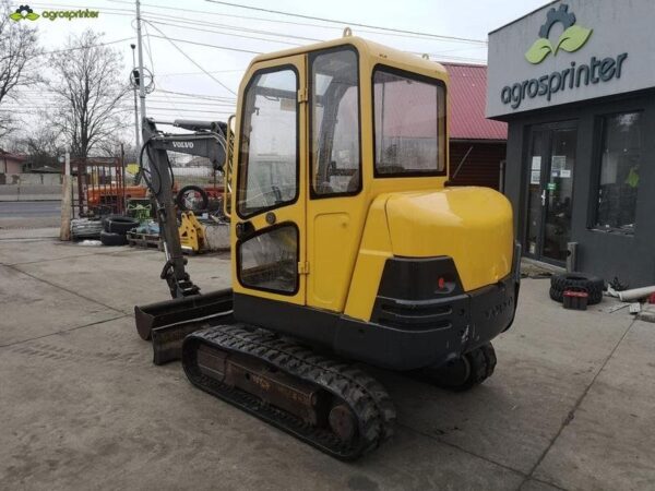 Volvo EC30 – Image 5