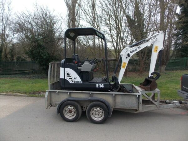 Bobcat E14, 1.5T 2013 et remorque 2,6T – Image 4