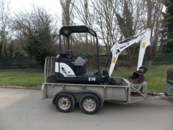 Bobcat E14, 1.5T 2013 et remorque 2,6T – Image 4