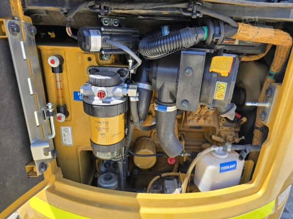 2021 CATERPILLAR 301.7CR + 3 GODETS + REMORQUE – Image 14