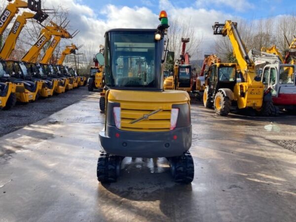 Volvo EC27C 2,7T 2015 – Image 14