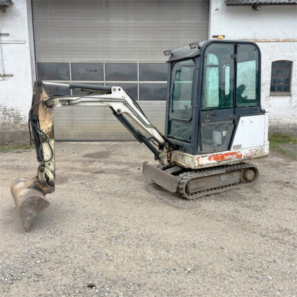 Bobcat 320