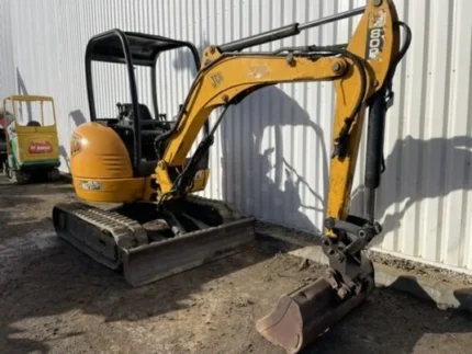 JCB 8025 ZTS, 2,7T + 3 GODETS