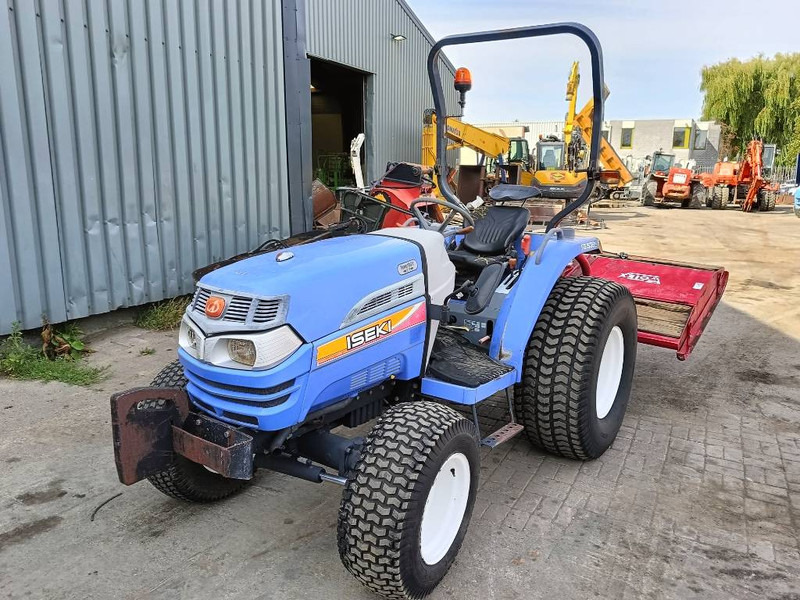 Iseki TG 5390 compacte tractor met maaier votex p12 4x4